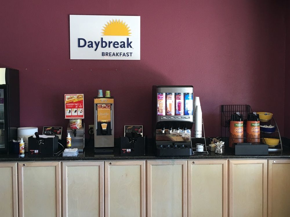 Days Inn By Wyndham Uvalde Εξωτερικό φωτογραφία