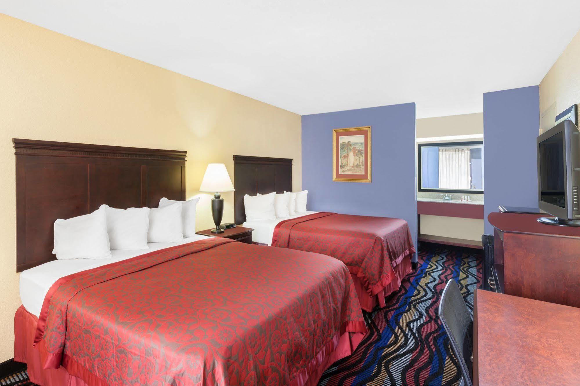 Days Inn By Wyndham Uvalde Εξωτερικό φωτογραφία