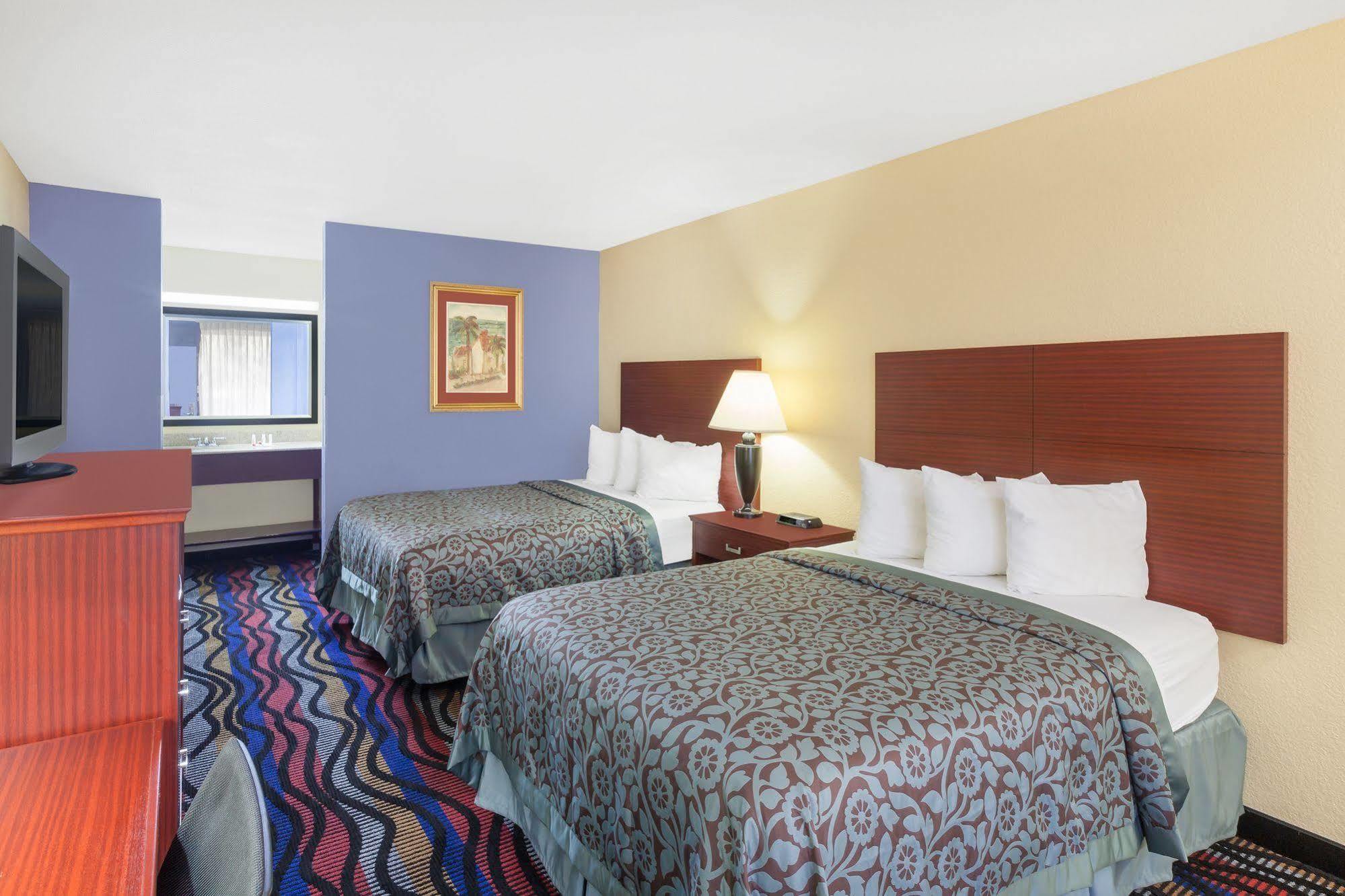 Days Inn By Wyndham Uvalde Εξωτερικό φωτογραφία